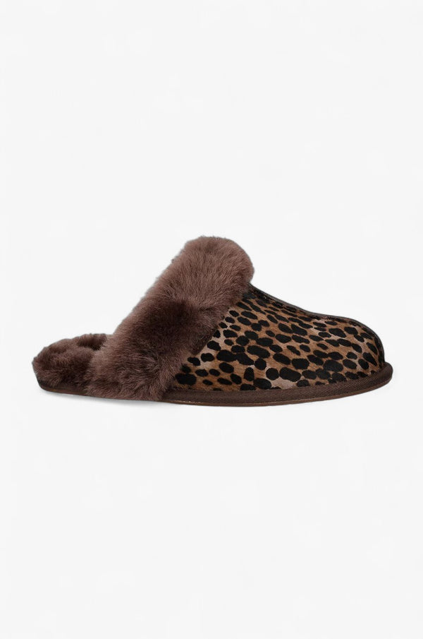 UGG Scuffette Caspian Slipper Burnt Cedar - GOT'EM