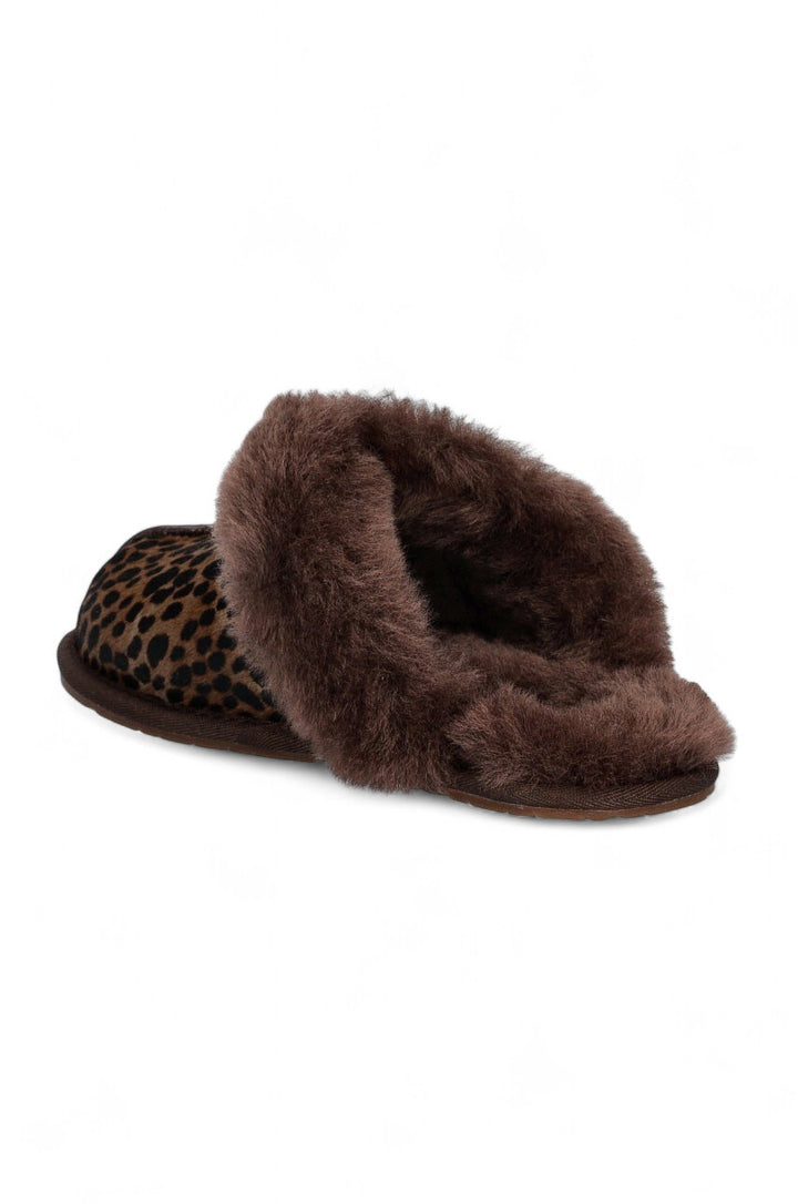 UGG Scuffette Caspian Slipper Burnt Cedar - GOT'EM