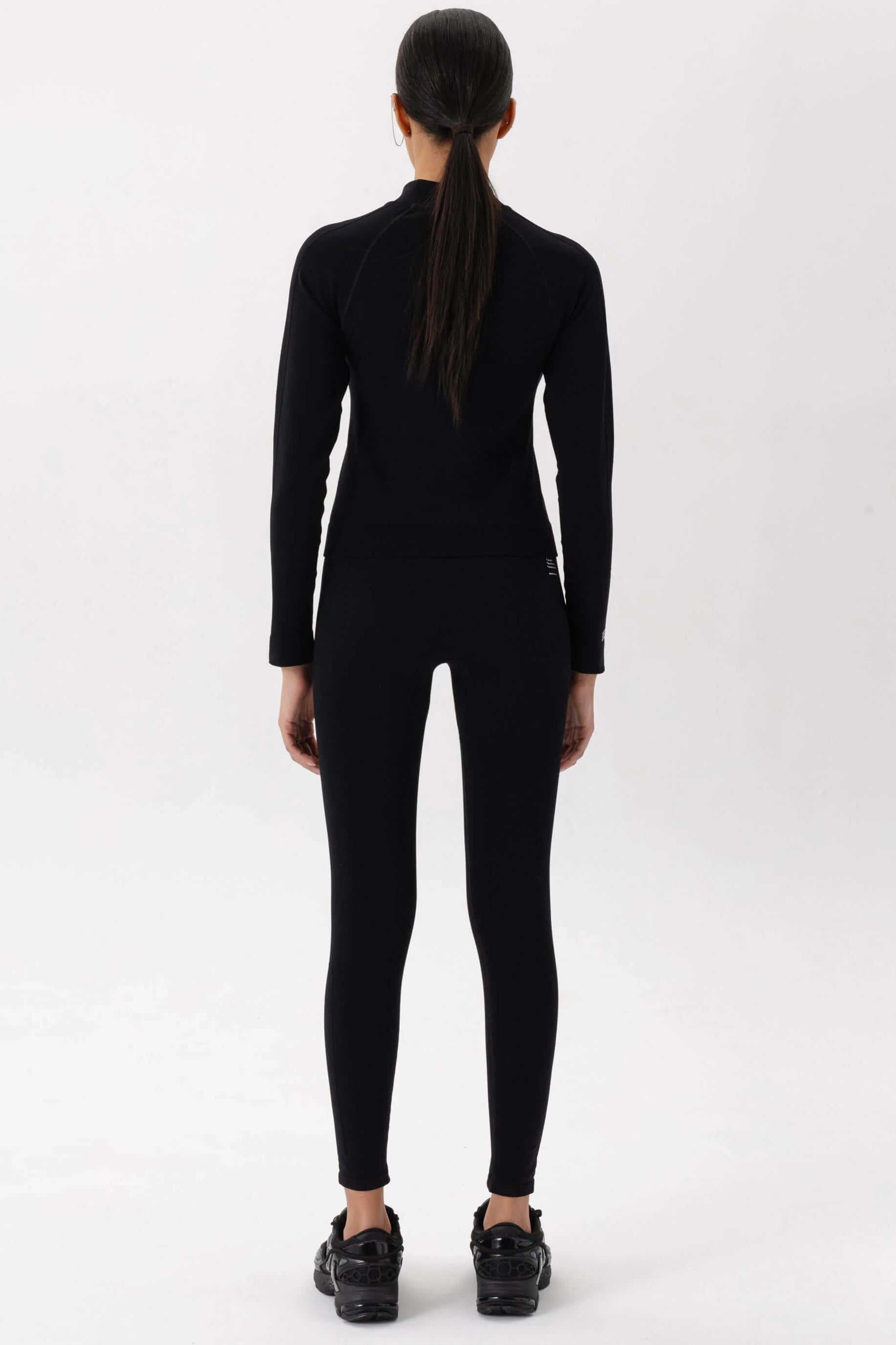 SEAMLESS RECYCLED TOP BLACK - GOT'EM