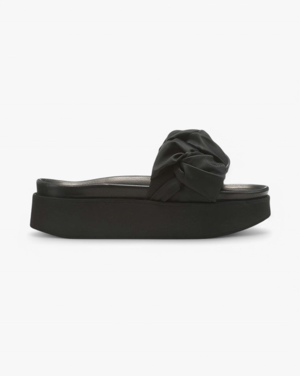 INUIKII Klapki Fjord Flower Platform Black - GOT'EM