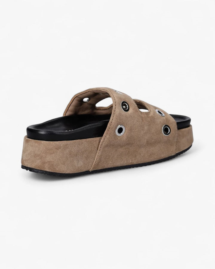 Inuikii Klapki Suede Studs Beżowe - GOT'EM