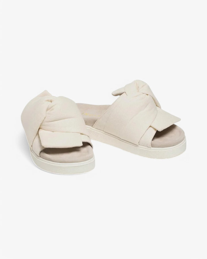 INUIKII Klapki Oversized Linen Knot Off White - GOT'EM